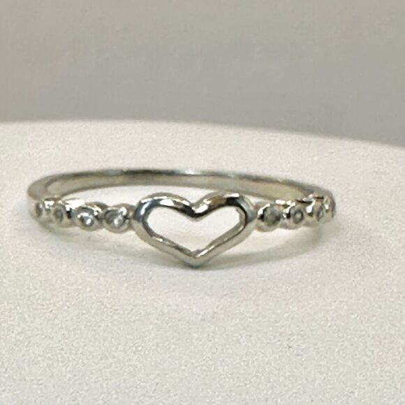 Silver heart rhinestone ring - Picture 1 of 9
